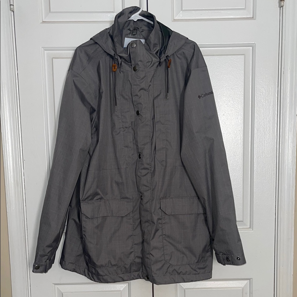 Columbia Gray Raincoat with Hood and Water-Resistant Finish